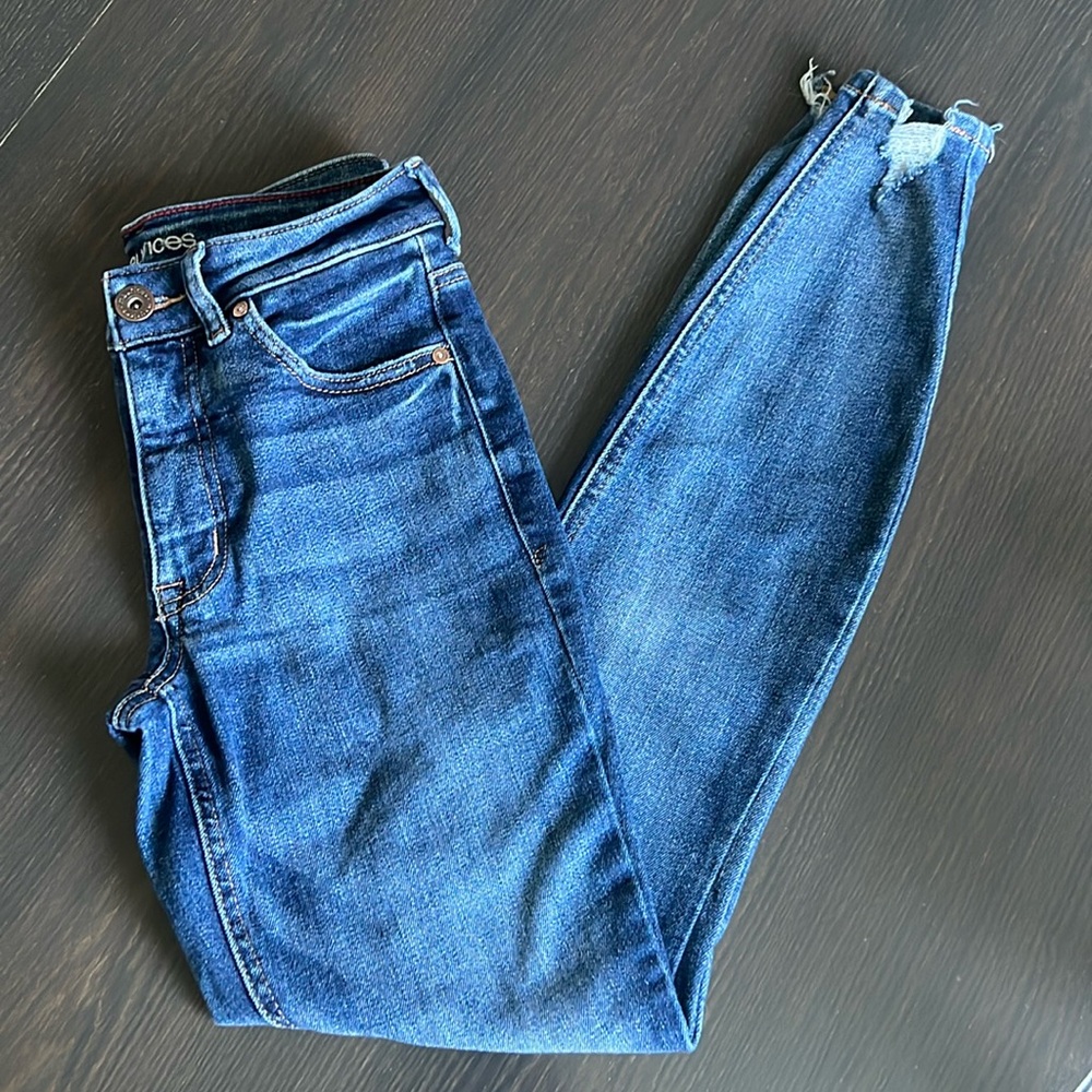 Maurices Size 2 Long Dark Wash Skinny Jeans